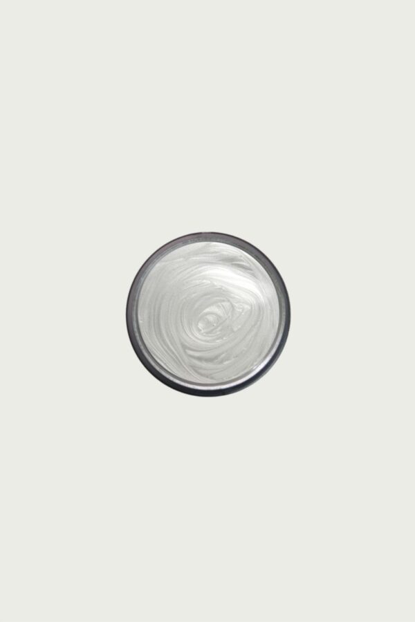 alt="base rubber perlada 2, de la marca Yas Beauty Lab"